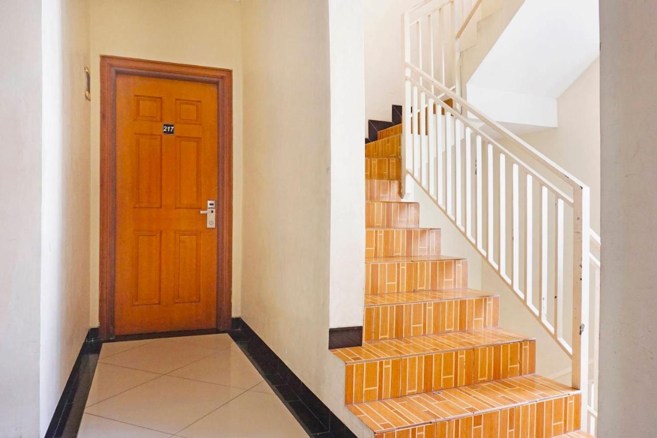 ホテルCollection O 91380 Golden Mansion ジャカルタ エクステリア 写真